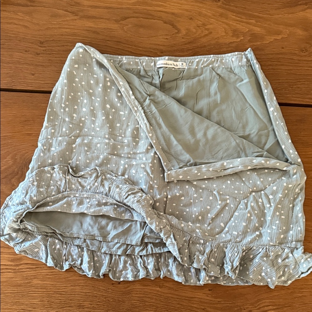 Abercrombie & Fitch Women's Polka Dot Ruffle Skirt with Zipper